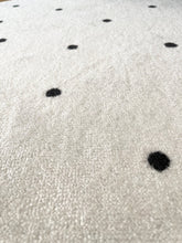 Load image into Gallery viewer, black and white spot round washable rug