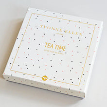 Load image into Gallery viewer, Animal cake plate set by Yvonne Ellen