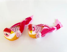Load image into Gallery viewer, Luxury feather clip on bird - single